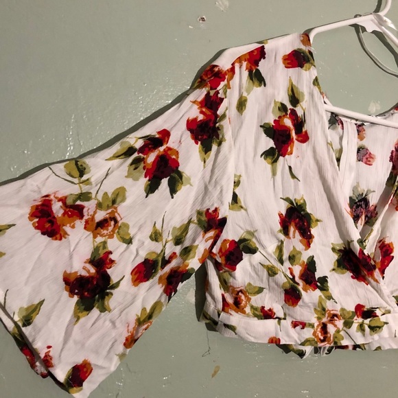 CropTop - Picture 3 of 7